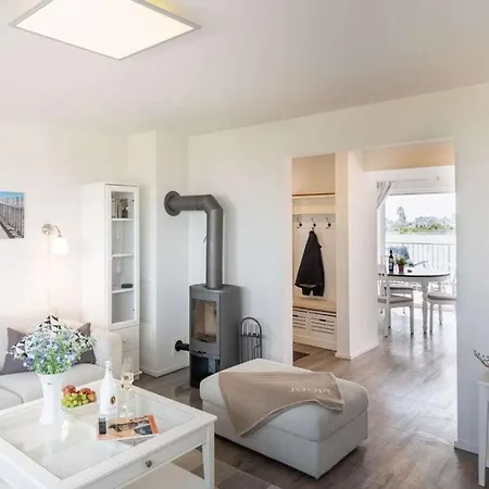 Dom wakacyjny In With 1 Bedroom Olpenitz